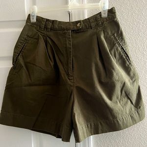 NY&CO olive green shorts, high waisted 28in